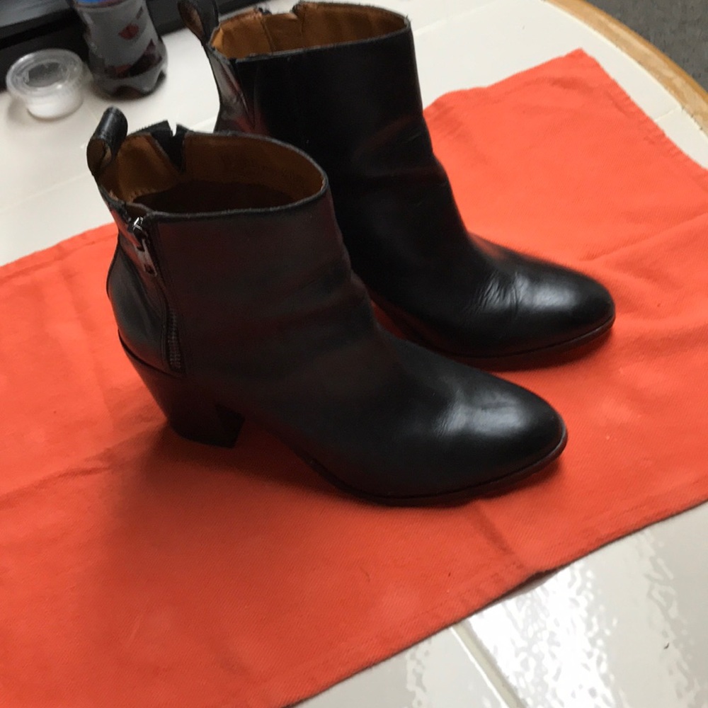 🌟👠🥾Gap 3 inch Heel Boot 🌟